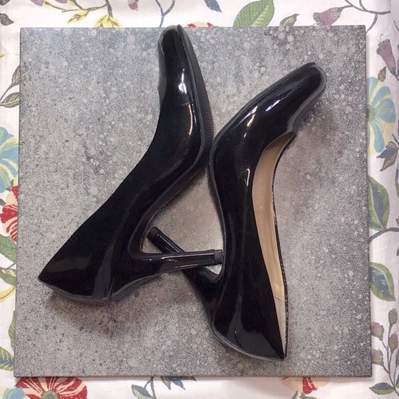 Nine & Co. Shoes - 🖤 Nine & Co. JEtoile Black Faux Patent Round Toe Classic Heels Sz.9